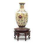 Product info: 迷你瓷器-故宮百品番花觀音瓶