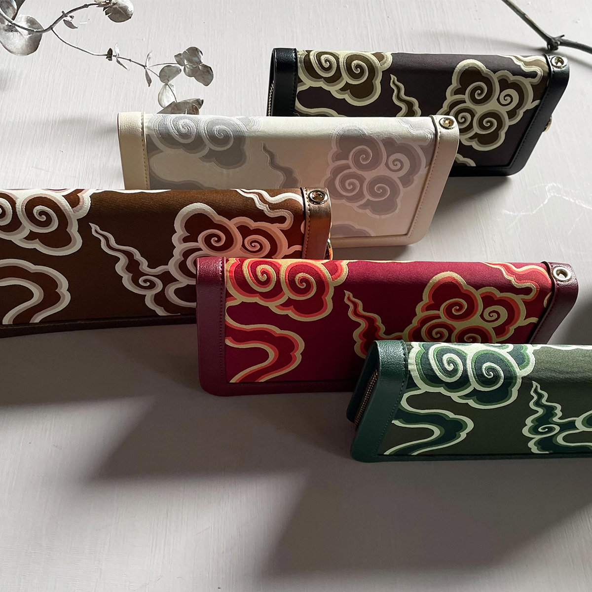 故宮精品網路商城- 【龍藏萬福】刺繡長夾（綠）