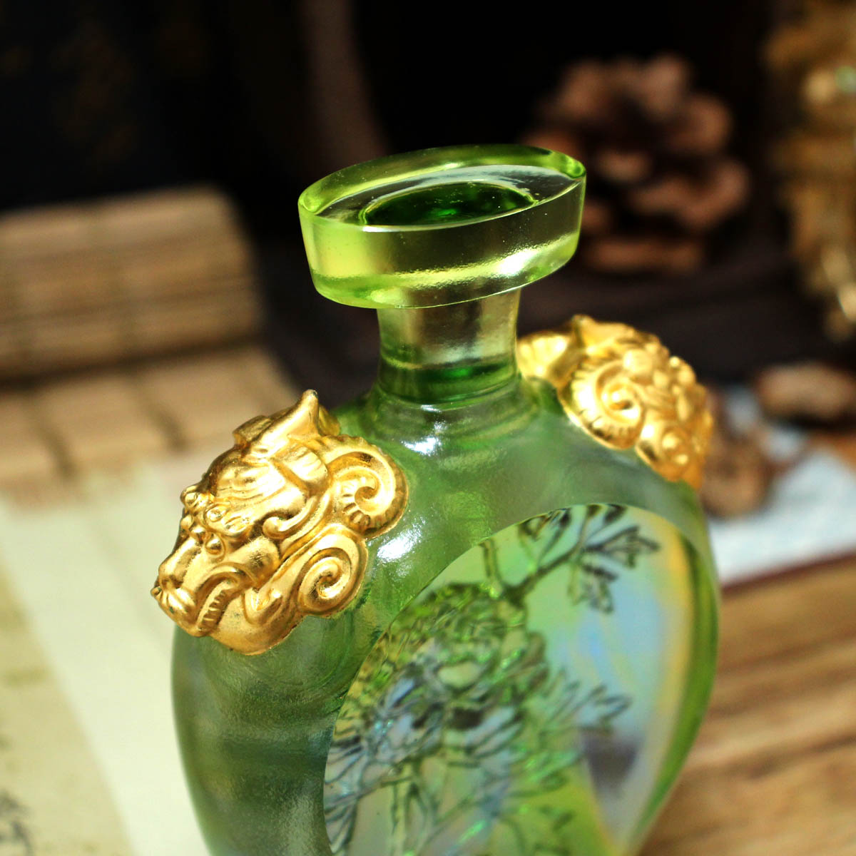 故宮精品網路商城- 龍心長悅琉璃