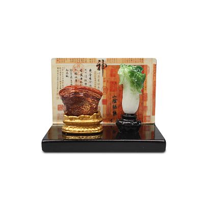 Product info: 翠玉白菜肉形石小櫥窗