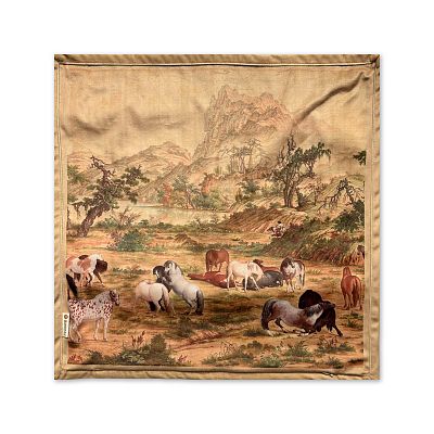 Product info: 靠墊套百駿圖