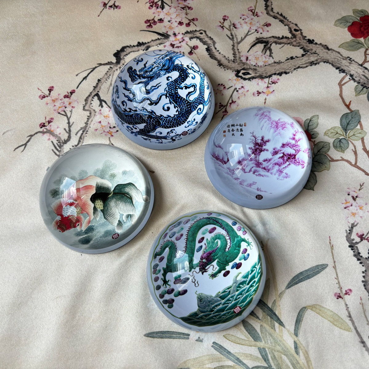 故宮精品網路商城- 故宮紙鎮魚龍圖