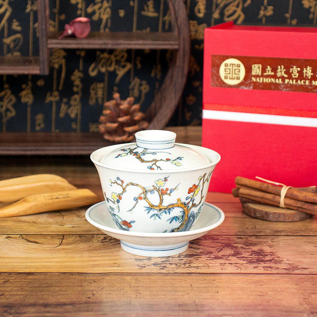 故宮精品網路商城- 鬥彩松竹梅蓋杯