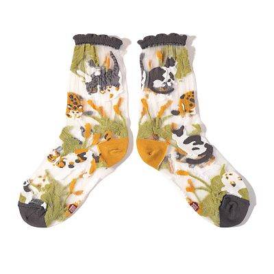 Product info: 貓步隊 透紗中筒襪