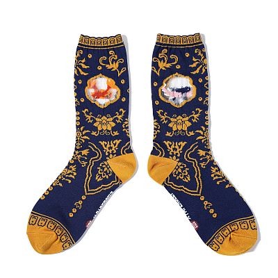 Product info: 轉心瓶 透紗中筒襪