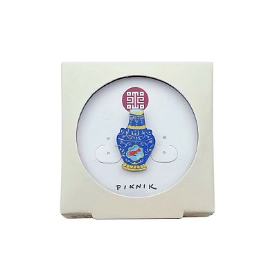 Product info: 游魚轉心瓶別針